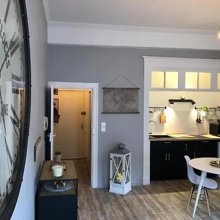 Au Pied De La Cite Apartment *