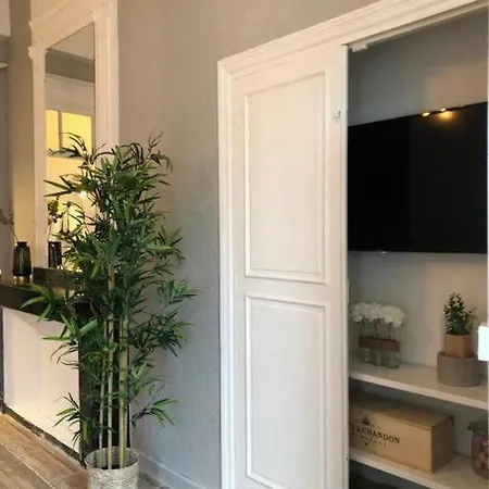 Au Pied De La Cité Appartement *